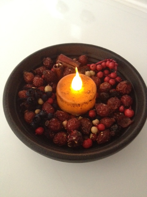 Candle, Berry And Rosehip Scented Bowl